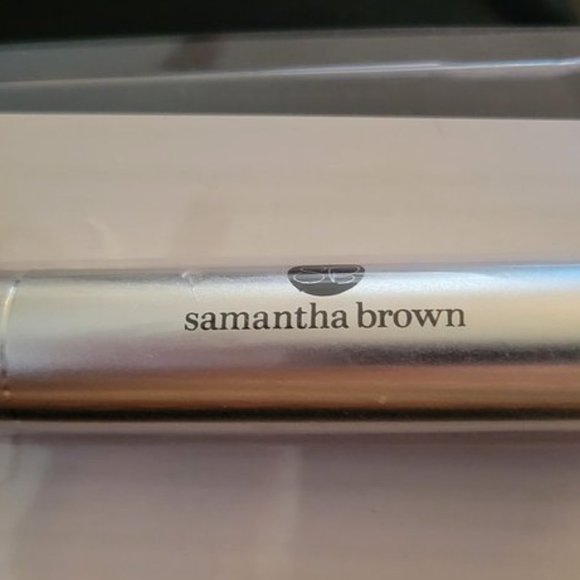 Samantha Brown Power Bank 3000 mah - Picture 2 of 3